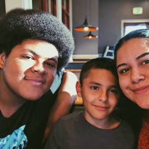 Meet your Posher, Cesar